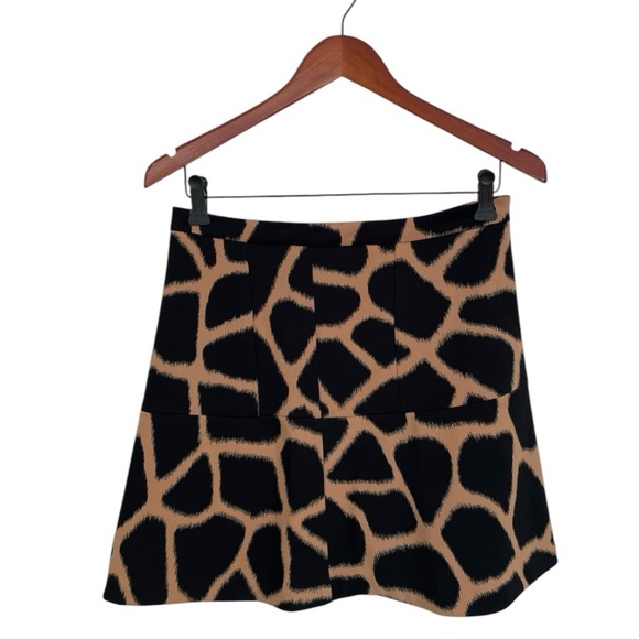 Michael Kors Lion Print Skirt with Gold Zipper size 8 - Picture 1 of 4